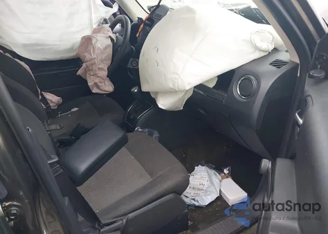 2016 Jeep Patriot Sport из США, поврежденный, VIN 1C4NJPBA9GD589490